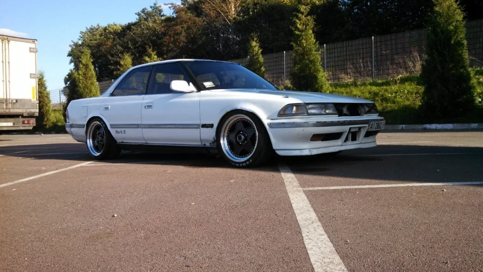 Toyota Mark II JZX-83 turbo 4