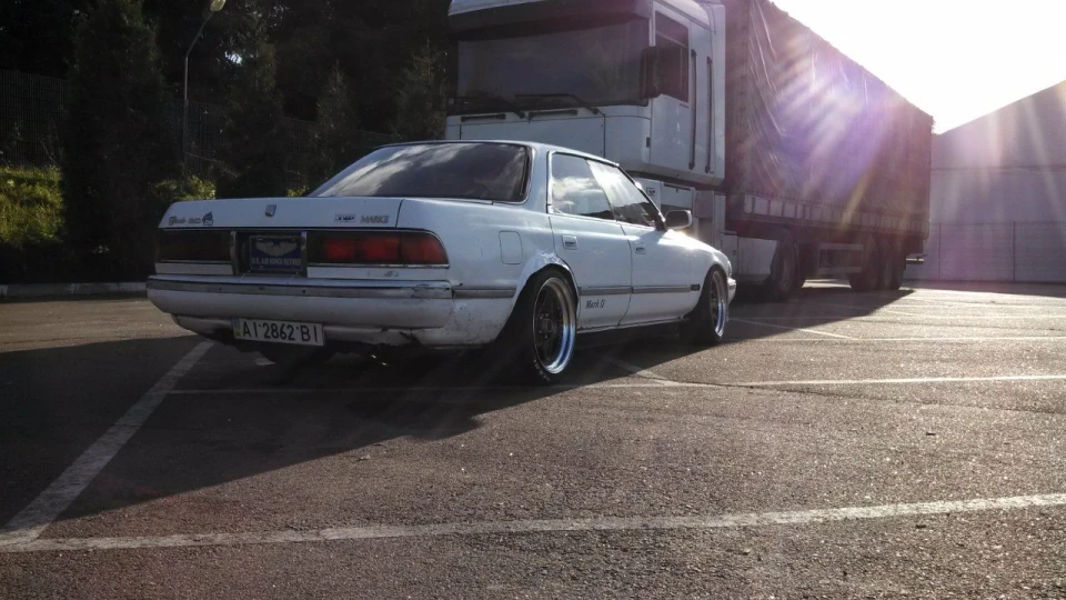 Toyota Mark II JZX-83 turbo 5