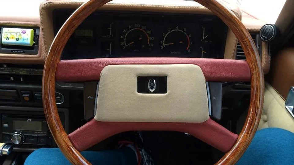 Toyota Mark II Червоний EXclusive 2