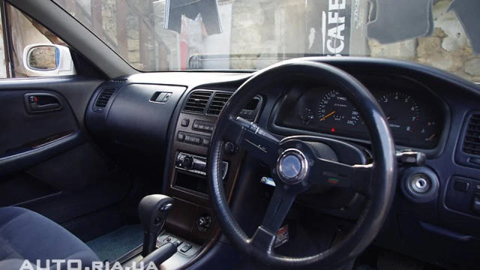 Toyota Mark II TOURER V 4