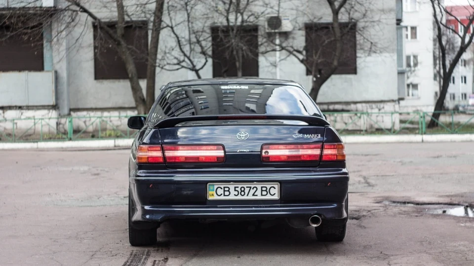 Toyota Mark II Chameleon 2