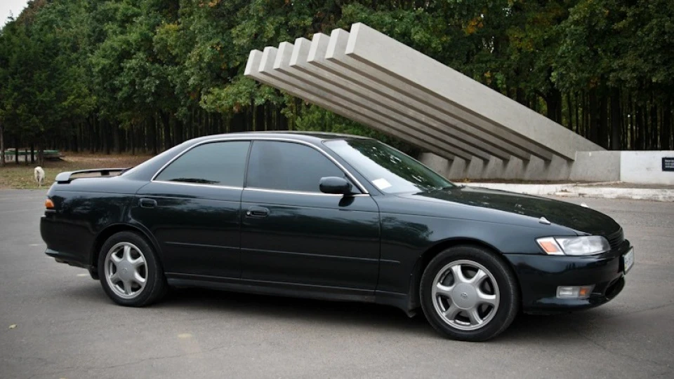 Toyota Mark II зелений tourer V 4