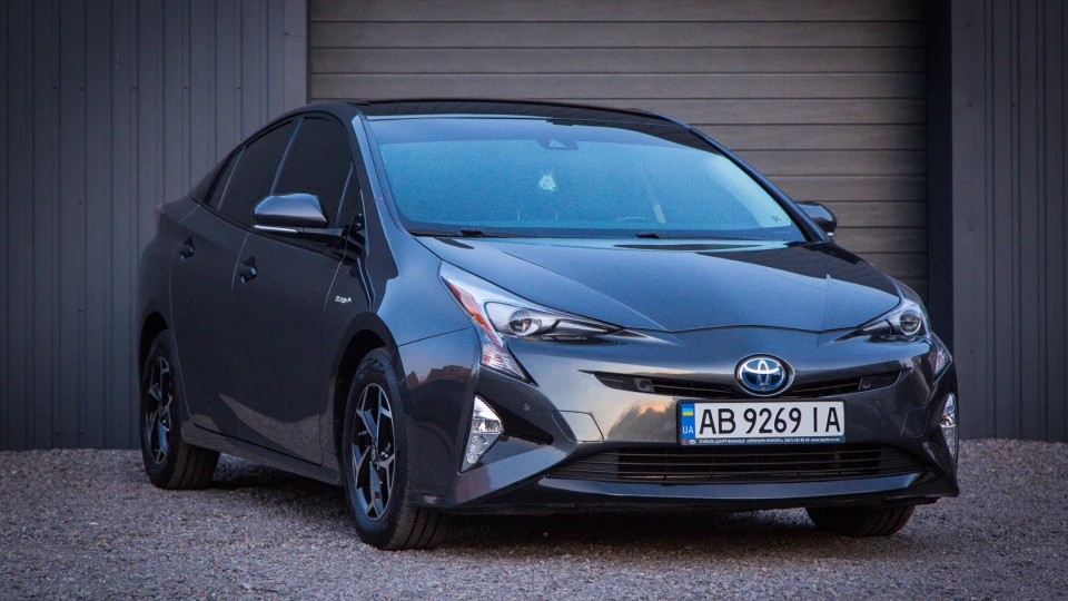 Toyota Prius 4