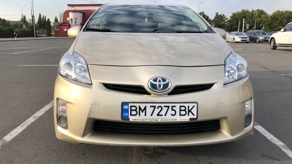 Toyota Prius 4