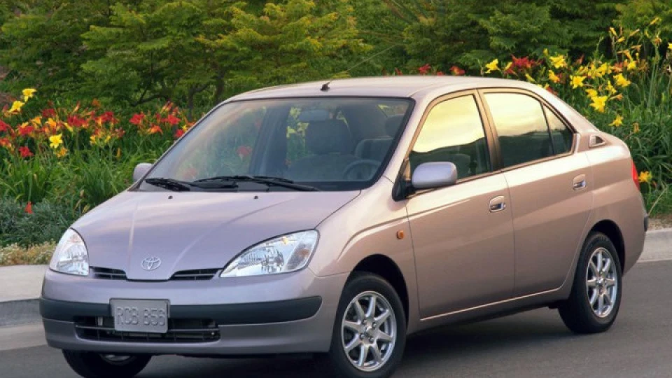 Toyota Prius BENZOBATAREYKA