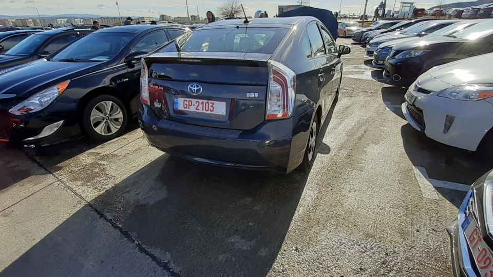 Toyota Prius Сірий 2