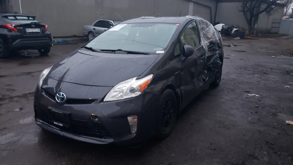 Toyota Prius USA 5
