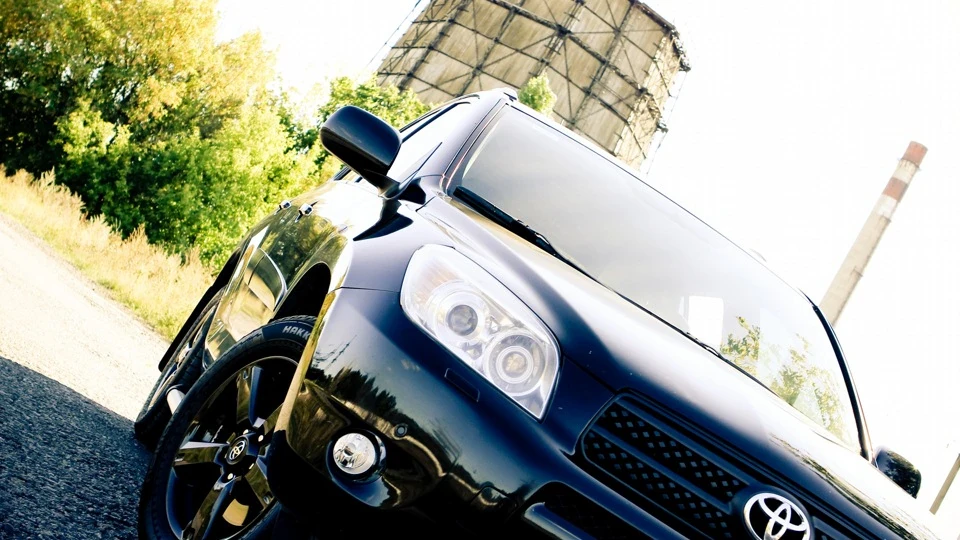 Toyota RAV4 2