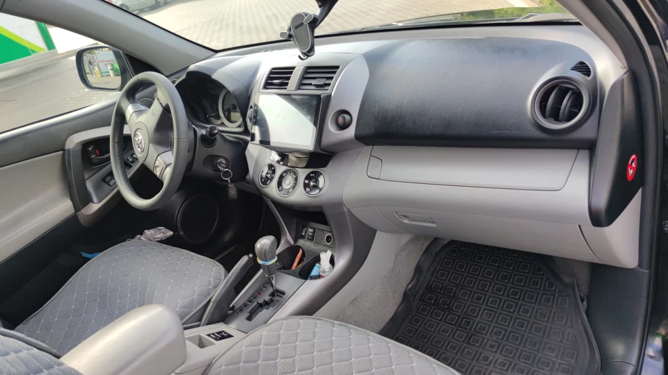 Toyota RAV4 4