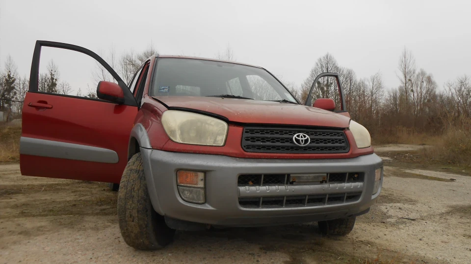 Toyota RAV4 2