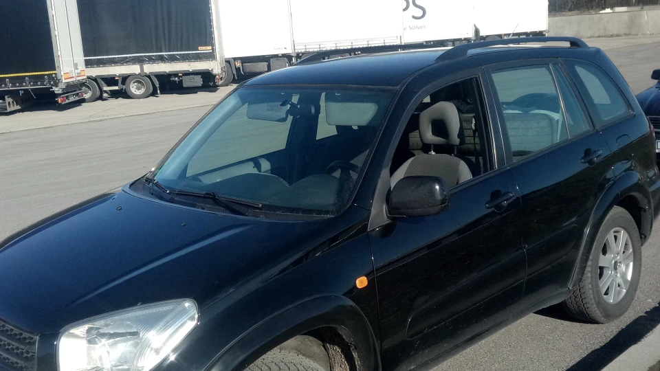 Toyota RAV4 2