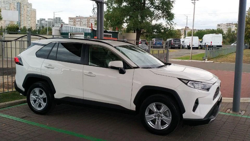 Toyota RAV4 2