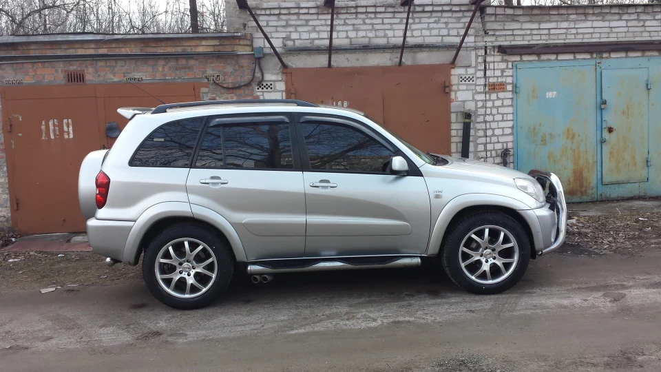 Toyota RAV4 5