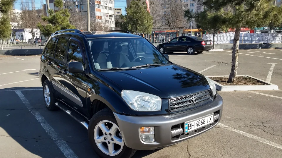 Toyota RAV4 2