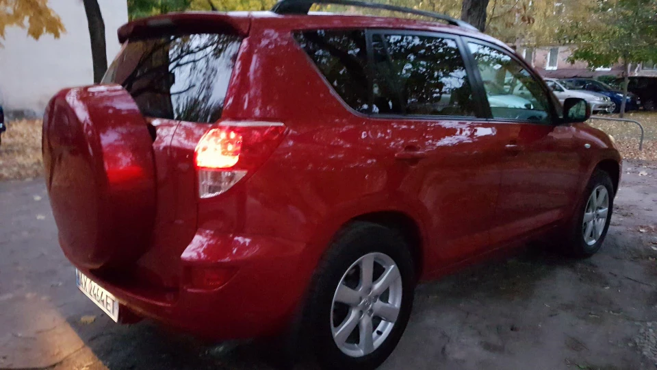 Toyota RAV4 2