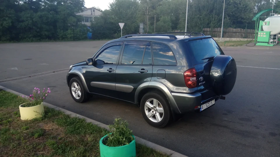 Toyota RAV4 3