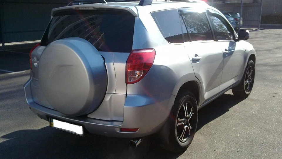 Toyota RAV4 2