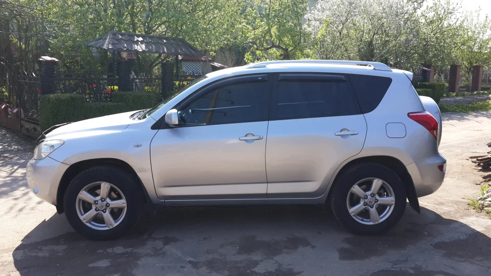 Toyota RAV4 4