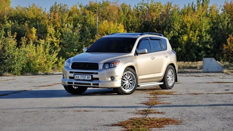 Toyota RAV4 2