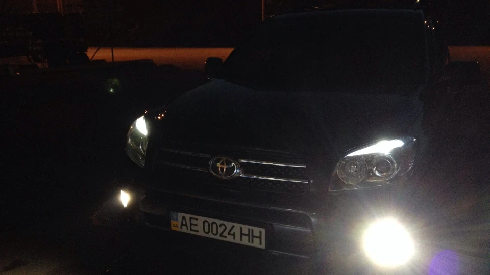 Toyota RAV4 2
