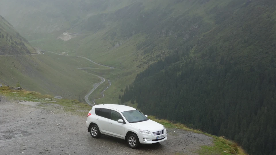 Toyota RAV4 白