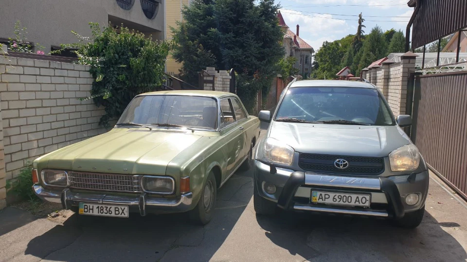 Toyota RAV4 2