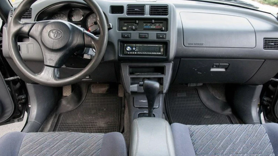Toyota RAV4 2