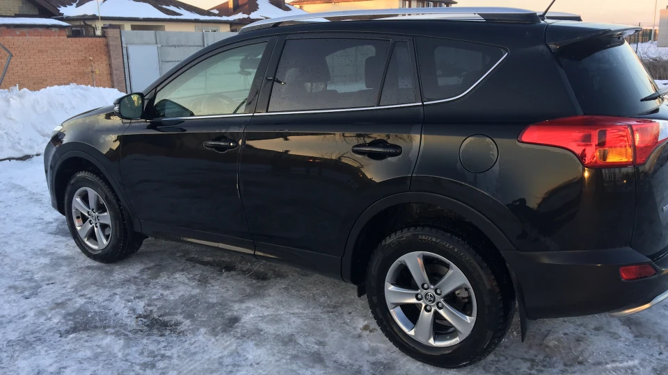 Toyota RAV4 2