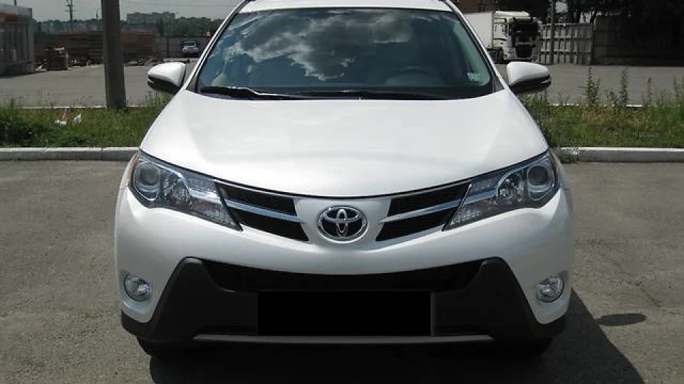Toyota RAV4 / 2,0 / 6 МКПП