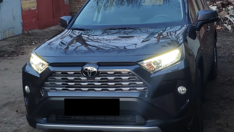 Toyota RAV4 2.0 Petrol 2