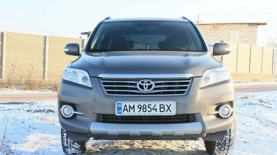 Toyota RAV4 2.04АТ