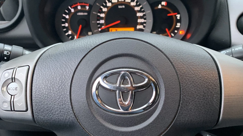 Toyota RAV4 2.2 D-CAT 5