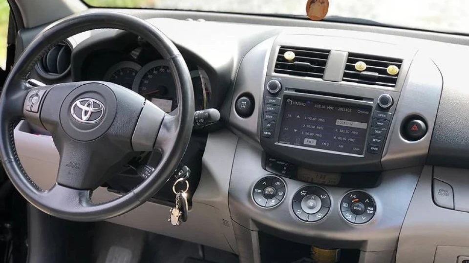 Toyota RAV4 2,4 4