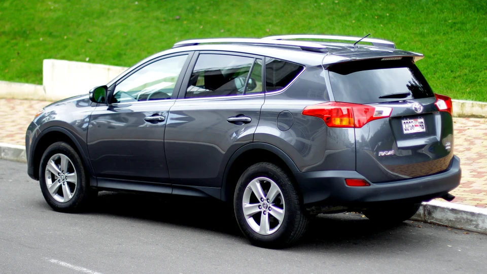 Toyota RAV4 2,5 Дельфінчик