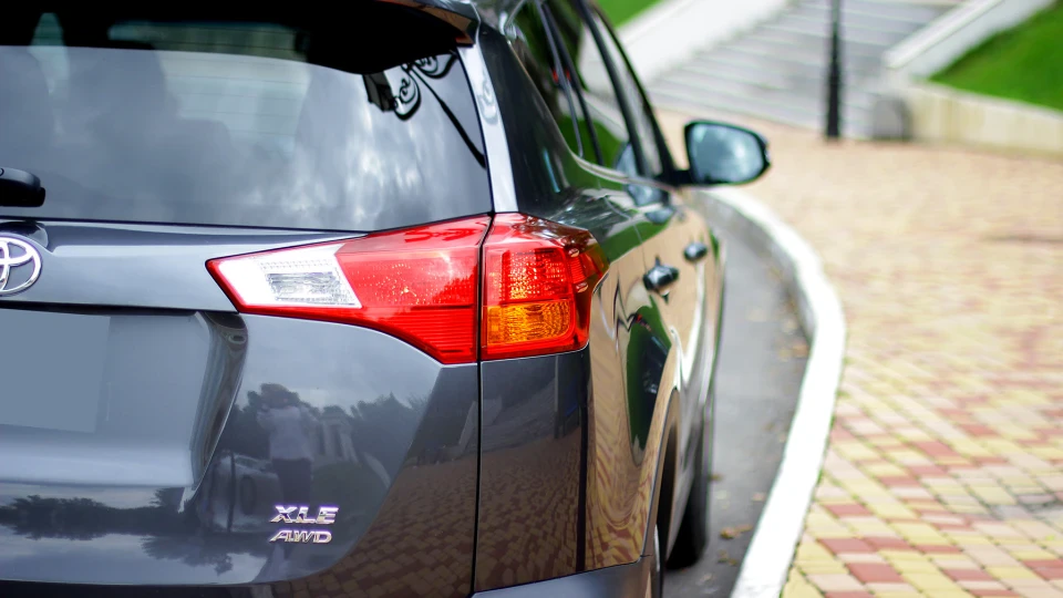 Toyota RAV4 2,5 Дельфінчик 4