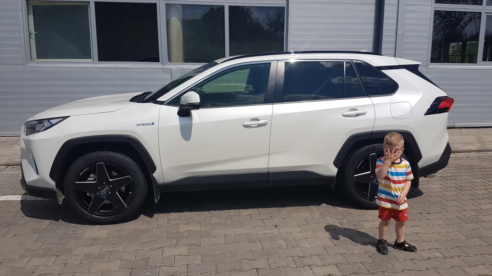 Toyota RAV4 Brum