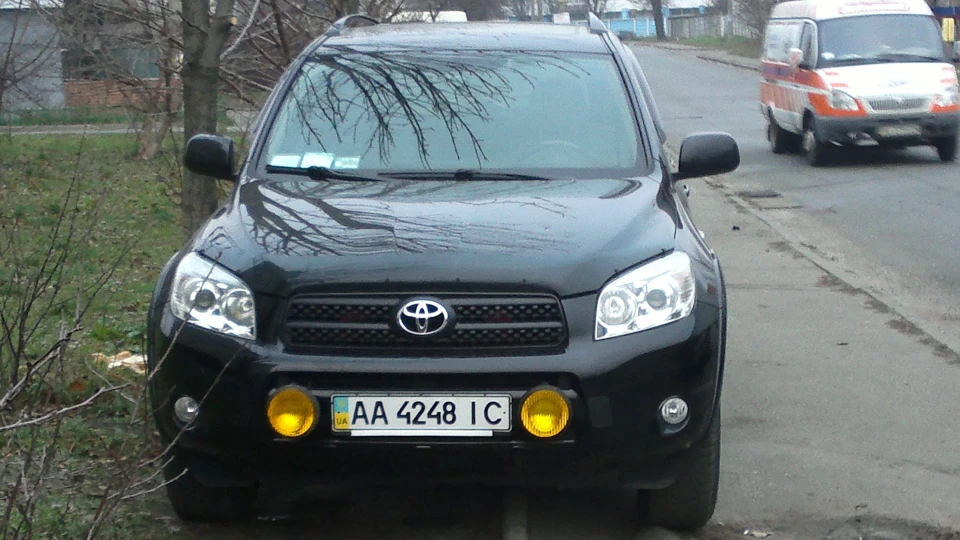 Toyota RAV4 Чорний джипчик 5
