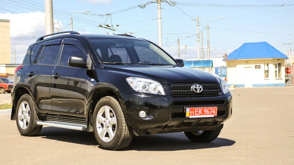 Toyota RAV4 Чернишшш 3