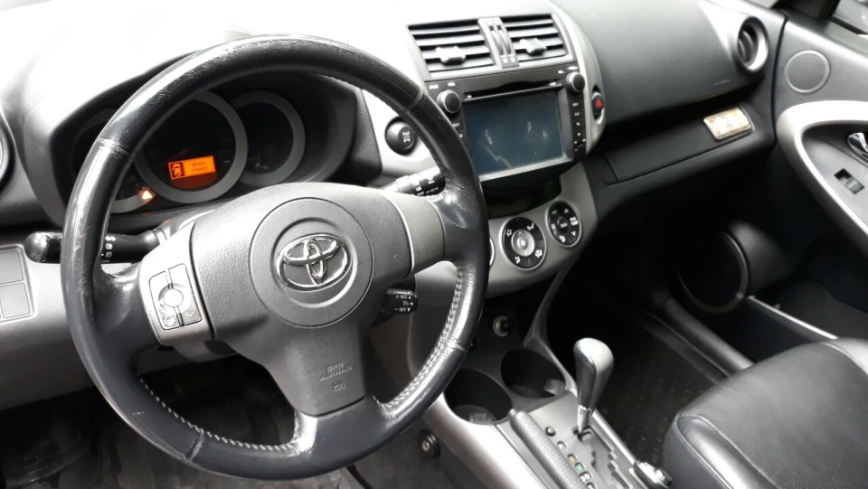 Toyota RAV4 FULL 3