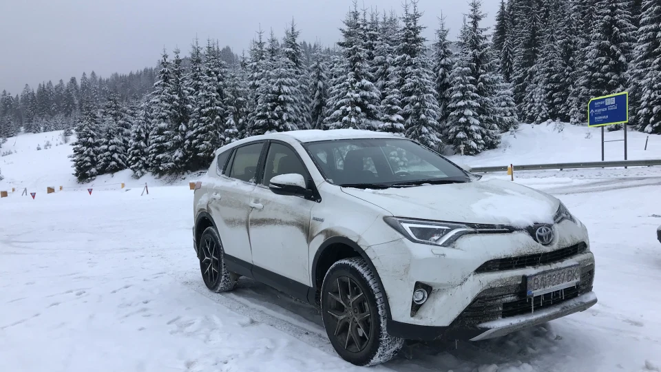 Toyota RAV4 Hybrid 2