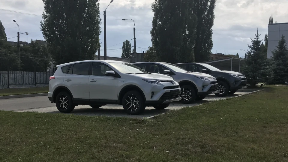 Toyota RAV4 Hybrid 5