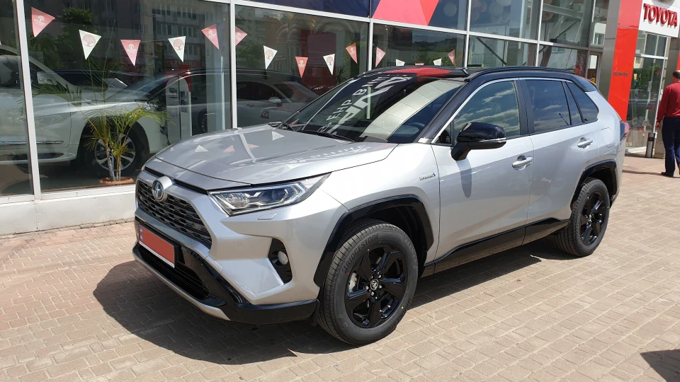 Toyota RAV4 Hybrid 3