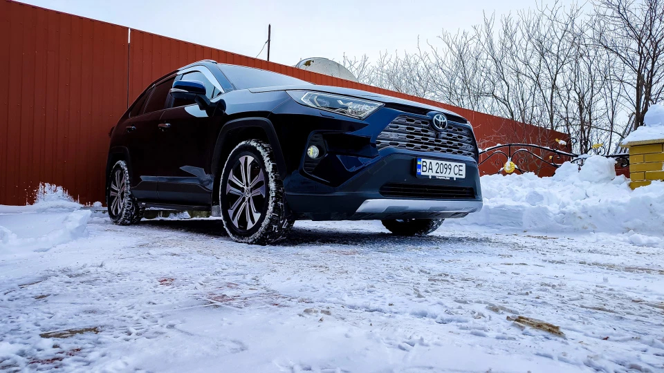 Toyota RAV4 Ящір