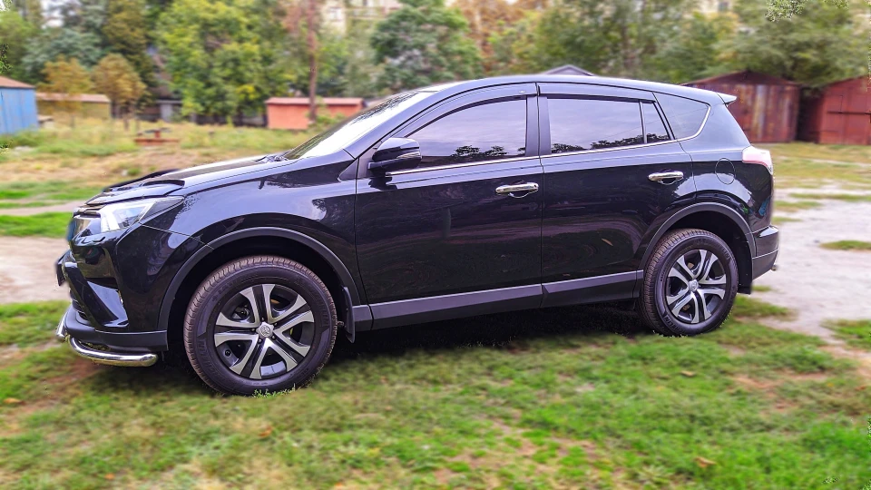 Toyota RAV4 IV 2