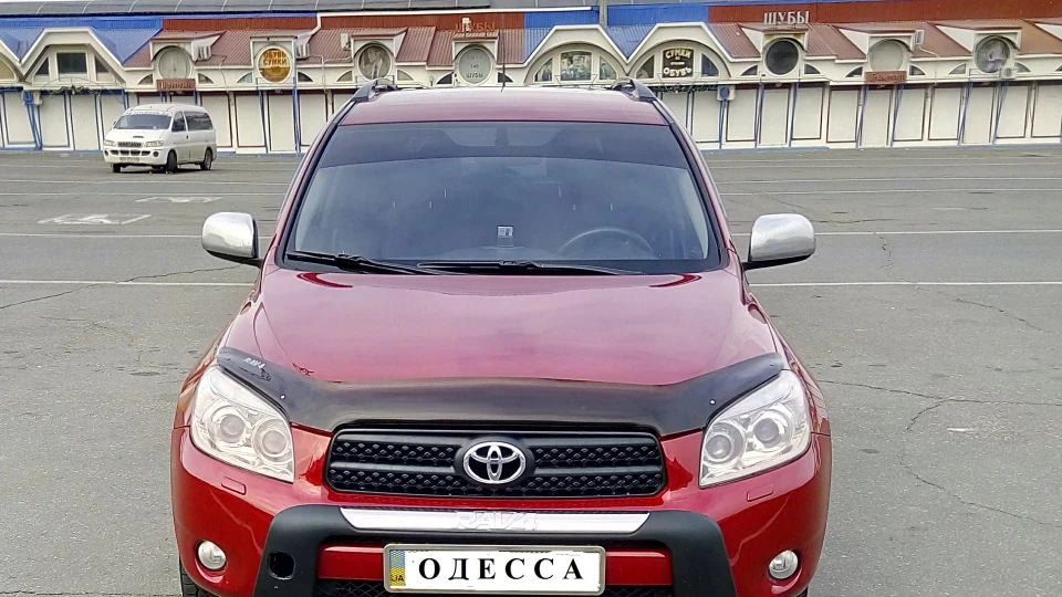 Toyota RAV4 Червоний 2.0АТ 3