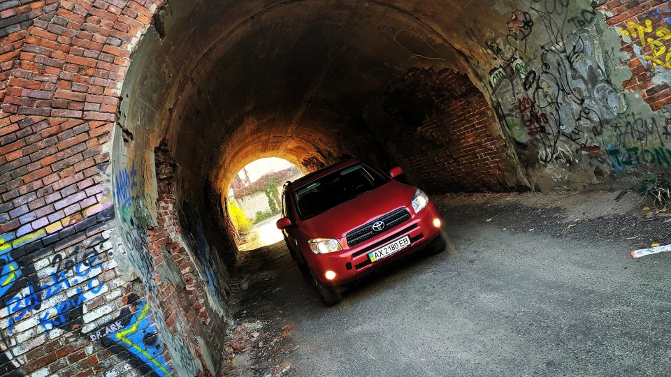 Toyota RAV4 Червоний Rav4ІК