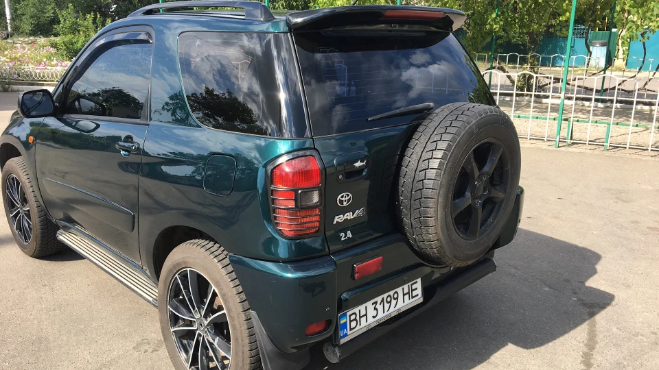Toyota RAV4 Coupe 4