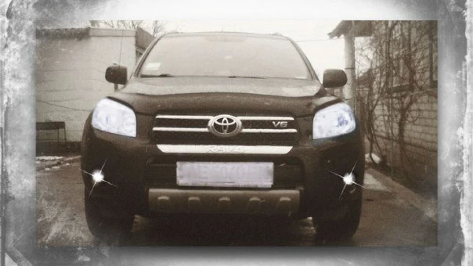 Toyota RAV4 Limited 3