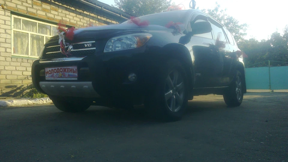 Toyota RAV4 Limited 4