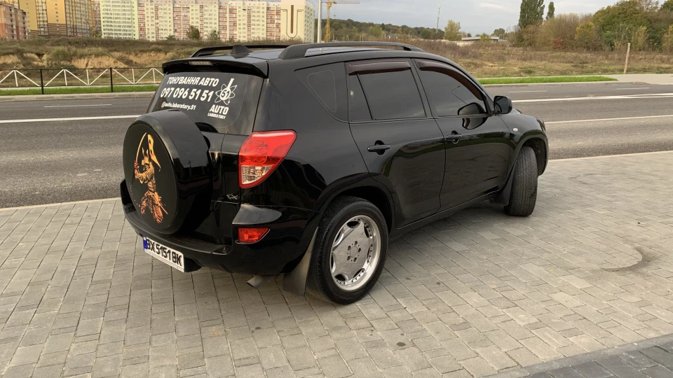 Toyota RAV4 Мрія 4